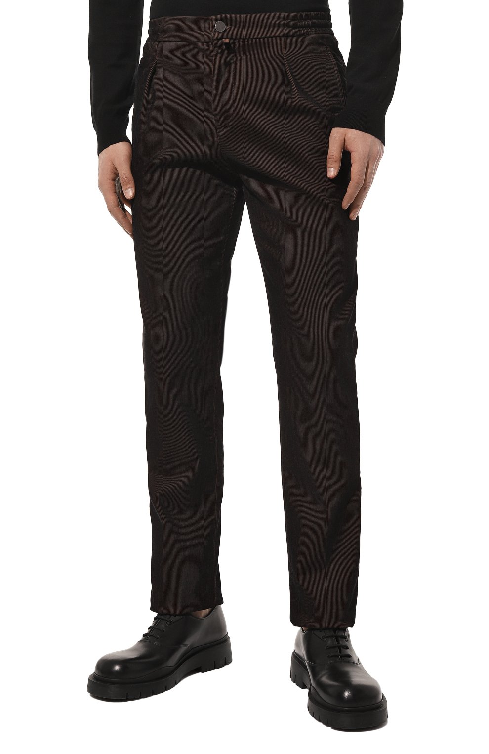 Мужские хлопковые брюки KITON темно-коричневого цвета, арт. UP1LACJ0278B | Фото 3 (Силуэт М (брюки): Чиносы; Длина (брюки, джинсы): Стандартные; Слу чай: Повседневный; Материал сплава: Проставлено; Материал внешний: Хлопок; Драгоценные камни: Проставлено; Стили: Кэжуэл)