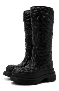 Женские сапоги atelier 03 rose edition VALENTINO черного цвета, арт. WW0S0DC5/CKC | Фото 1 (Подошва: Платформа; Высота голенища: Средние, Высокие; Региональные ограничения белый список (Axapta Mercury): Не проставлено; Материал сплава: Проставлено; Каблук высота: Средний; Каблук тип: Устойчивый; Материал утеплителя: Без утеплителя; Материал внутренний: Текстиль; Материал внешний: Пластик, Резина; Драгоценные камни: Проставлено; Длина стельки: 22,6, 23,3, 24,0, 24,6, 25,3, 26,0, 26,6)
