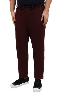 Мужские хлопковые брюки HILTL бордового цвета, арт. 72514/60-70 | Фото 3 (Силуэт М (брюки): Чиносы; Длина (брюки, джинсы): Стандартные; Случай: Повседневный; Материал внешний: Хлопок; Стили: Кэжуэл)