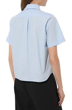 Женская хлопковая рубашка PERVERT голубого цвета, арт. PE22/SHT05/41-02 | Фото 4 (Принт: Без принта; Рукава: Короткие; Женское Кросс-КТ: Рубашка-одежда; Длина (для топов): Стандартные; Материал внешний: Хлопок; Стили: Кэжуэл)