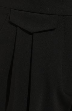 Женские шерстяные брюки DOROTHEE SCHUMACHER черного цвета, арт. 940203/M0DERN S0PHISTIC | Фото 5 (Длина (брюки, джинсы): Удлиненные; Силуэт Ж (брюки и джинсы): Широкие; Материал внешний: Шерсть; Женское Кросс-КТ: Брюки-одежда; Материал сплава: Проставлено; Нос: Не проставлено; Драгоценные камни: Проставлено; Стили: Кэжуэл)