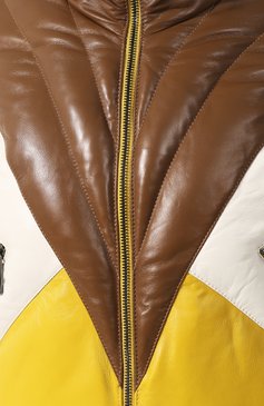Женская кожаная куртка BOSS коричневого цвета, арт. 50414276 | Фото 5 (Кросс-КТ: Куртка; Рукава: Длинные; Материал внутренний: Не назначено; Материал сплава: Проставлено; Материал внешний: Натуральная кожа; Драгоценные камни: Проставлено; Женское Кросс-КТ: Замша и кожа; Длина (верхняя одежда): Короткие; Статус проверки: Проверена категория)