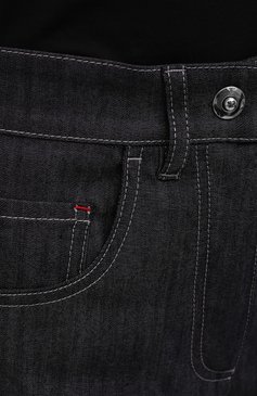 Женские джинсы GIORGIO ARMANI темно-синего цвета, арт. 1WHPP0KM/T02T5 | Фото 5 (Кросс-КТ: Деним; Длина (брюки, джинсы): Стандартные; Силуэт Ж (брюки и джинсы): Прямые; Материал сплава: Проставлено; Материал внешний: Лиоцелл, Деним, Растительное волокно; Драгоценные камни: Проставлено; Стили: Кэжуэл)