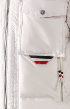 Мужская пуховая куртка 2 moncler 1952 MONCLER GENIUS белого цвета, арт. F1-092-1B500-00-54A95 | Фото 5 (Мужское Кросс-КТ: пуховик-короткий, Пуховик-верхняя одежда, Верхняя одежда; Рукава: Длинные; Материал внешний: Синтетический материал; Кросс-КТ: Пуховик; Материал сплава: Проставлено; Материал подклада: Синтетический материал; Драгоценные камни: Проставлено; Длина (верхняя одежда): Короткие; Материал утеплителя: Пух и перо)