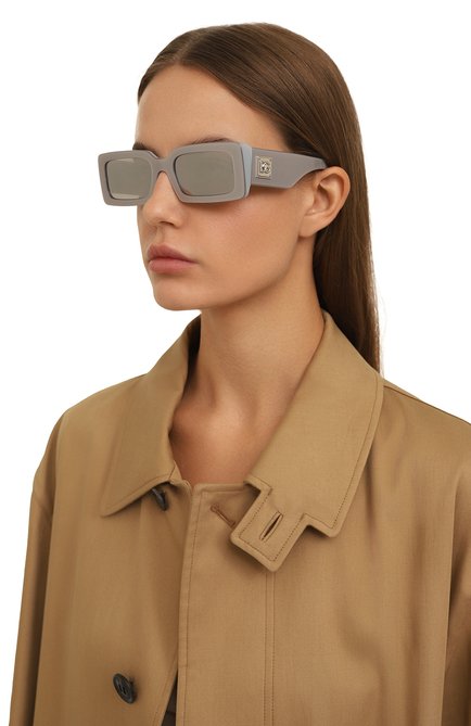 Женские солнцезащитные очки DOLCE & GABBANA серого цвета, арт. 4416-33736G | Фото 2 (Тип очков: С/з; Оптика Гендер: оптика-женское; Очки форма: Прямоугольные)
