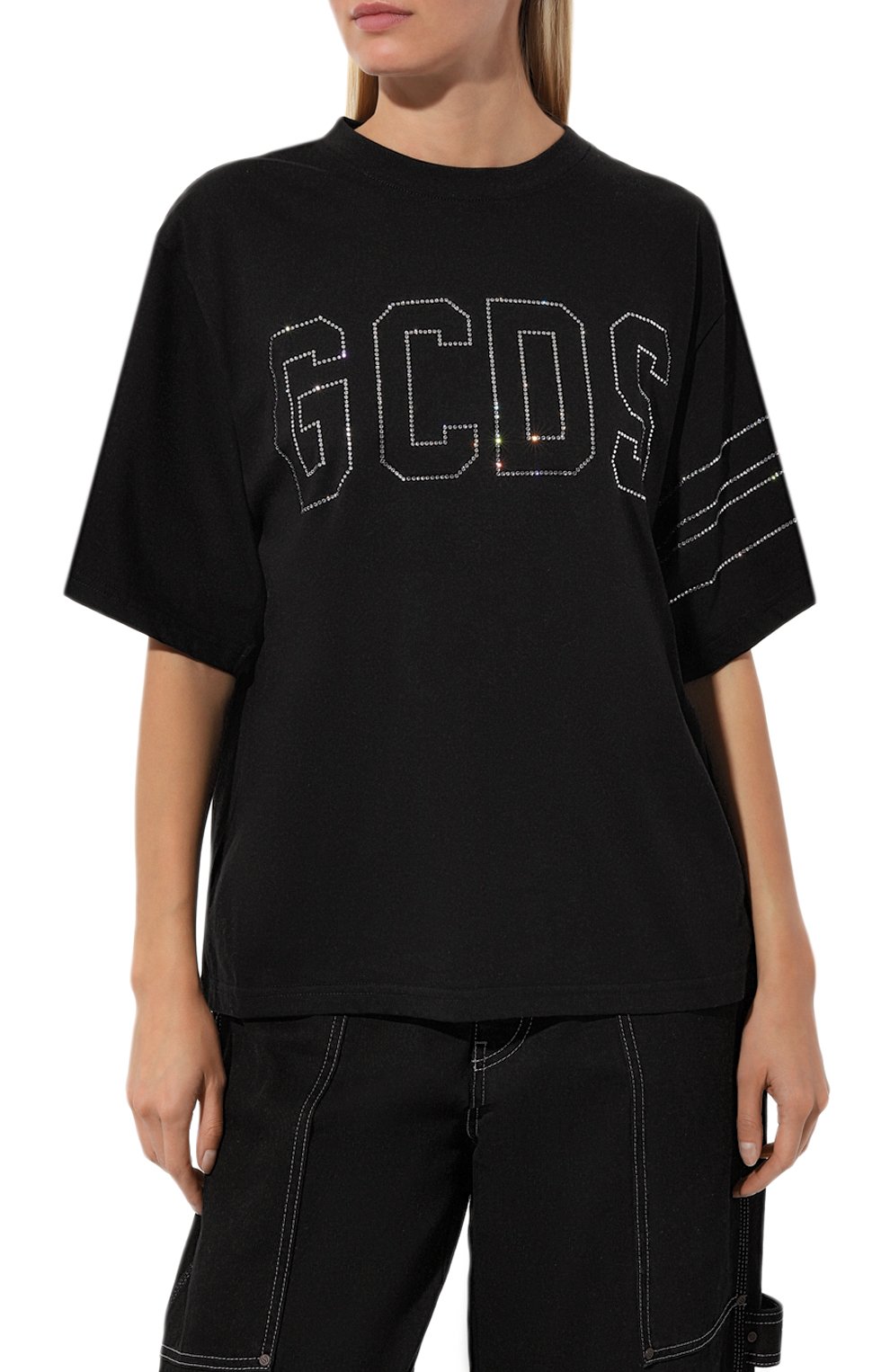 Женская хлопковая футболка GCDS черного цвета, арт. FW23W130304 | Фото 3 (Рукава: Короткие; Длина (для топов): Стандартные; Принт: С принтом; Материал сплава: Проставлено; Материал внешний: Хлопок; Стили: Спорт-шик; Женское Кросс-КТ: Футболка-одежда; Драгоценные камни: Проставлено)