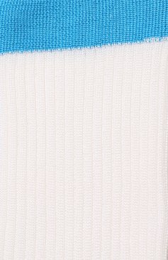 Женские шелковые носки с контрастной отделкой VALENTINO голубого цвета, арт. PB3KI01D/3TD | Фото 2 (Материал внешний: Шелк, Синтетический материал)