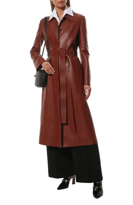Женское кожаное пальто THE ROW коричневого цвета, арт. 6127L220 | Фото 2 (Рукава: Длинные; Материал подклада: Купро; Длина (верхняя одежда): Длинные; Материал внешний: Натуральная кожа; Стили: Гламурный; 1-2-бортные: Однобортные)