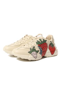 Gucci store strawberry rhyton