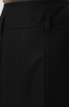 Женская однотонная шерстяная юбка с наклад�ными карманами BOTTEGA VENETA черного цвета, арт. 530917/VCM40 | Фото 5 (Материал внешний: Шерсть; Женское Кросс-КТ: Юбка-одежда; Материал сплава: Проставлено, Проверено; Длина Ж (юбки, платья, шорты): До колена; Статус проверки: Проверено, Проверена категория; Драгоценные камни: Проставлено)