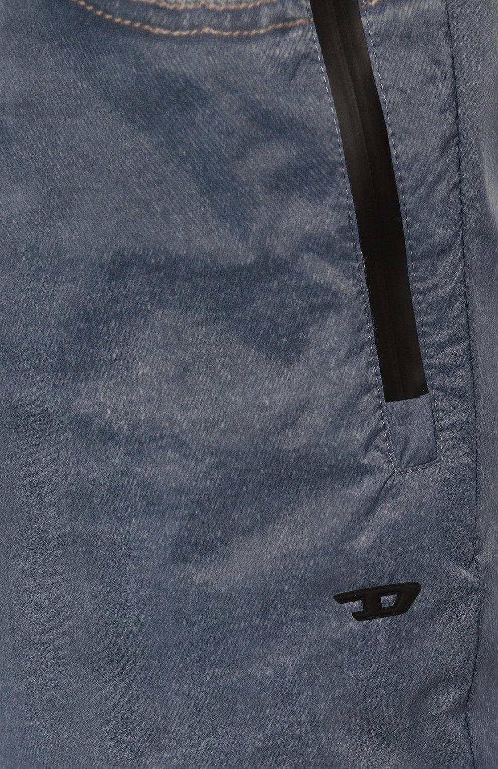 Мужские джоггеры DIESEL синего цвета, арт. A09397/0BKAN | Фото 5 (Длина (брюки, джинсы): Стандартные; Материал внешний: Синтетический материал; Материал сплава: Проставлено; Нос: Не проставлено; Стили: Спорт-шик, Кэжуэл; Драгоценные камни: Проставлено; Силуэт М (брюки): Джоггеры)
