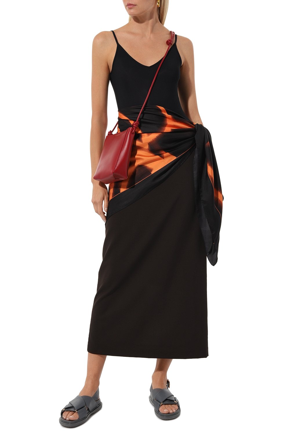 Женское платье JIL SANDER черного цвета, арт. J01CT0025/J70026 | Фото 2 (Длина Ж (юбки, платья, шорты): Мини; Случай: Повседневный; Материал внешний: Синтетический материал; Материал сплава: Проставлено; Драгоценные камни: Проставлено; Стили: Минимализм; Женское Кросс-КТ: Платье-одежда)