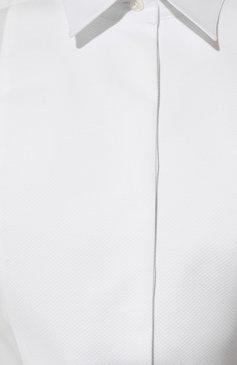 Женская хлопковая рубашка DOLCE & GABBANA белого цвета, арт. F5K50T/FUEEE | Фото 5 (Рукава: Длинные; Принт: Без принта; Региональные ограничения белый список (Axapta Mercury): Не проставлено; Женское Кросс-КТ: Рубашка-одежда; Длина (для топов): Стандартные; Материал сплава: Проставлено; Нос: Не проставлено; Материал внешний: Хлопок; Стили: Классический; Драгоценные камни: Проставлено)