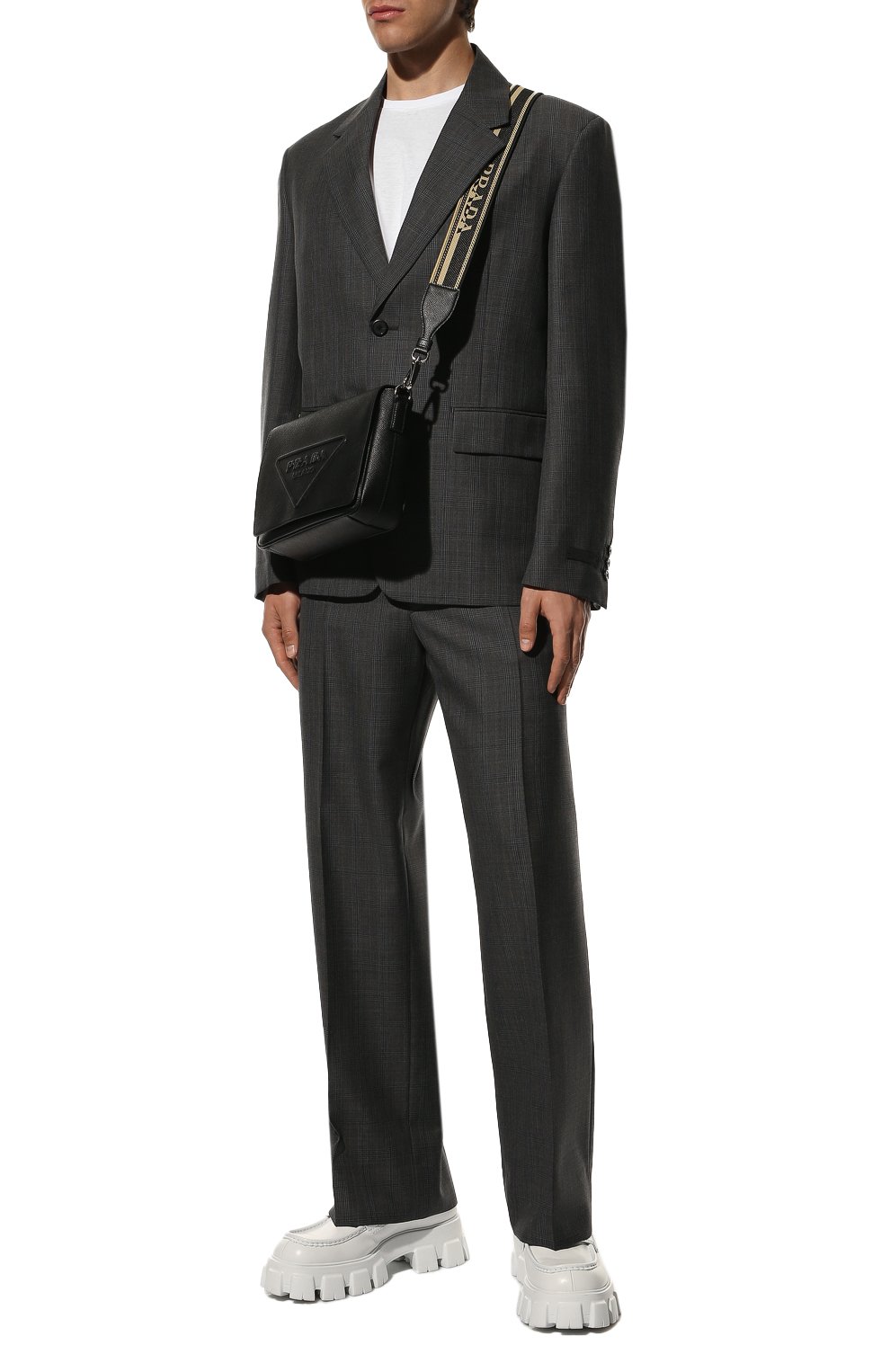 Мужская кожаная сумка PRADA черного цвета, арт. 2VD046-2FAD-F0002-OOO | Фото 8 (Размер: medium; Материал: Натуральная кожа; Ремень/цепочка: На ремешке)