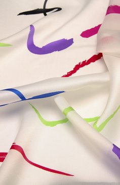 Женский шелковый платок GIORGIO ARMANI молочного цвета, арт. 795320/2R148 | Фото 3 (Материал: Текстиль, Шелк)
