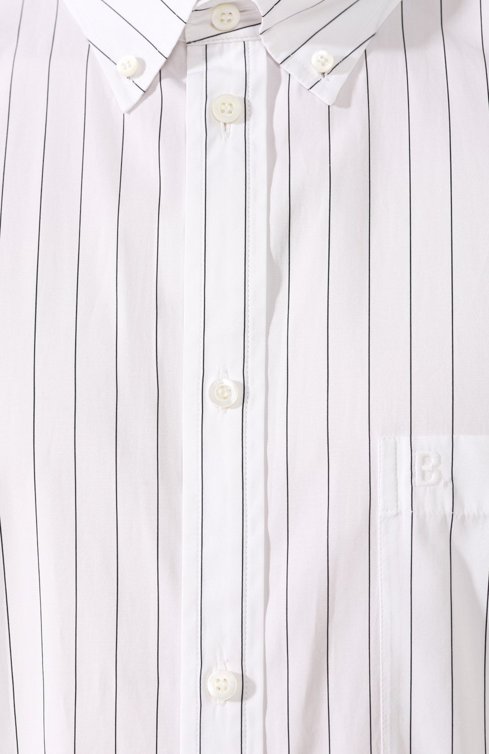 Мужская хлопковая рубашка BALENCIAGA белого цвета, арт. 621912/TIM35 | Фото 5 (Воротник: Button down; Рукава: Короткие; Случай: Повседневный; Принт: Полоска, С принтом; Длина (для топов): Удлиненные; Материал внешний: Хлопок; Мужское Кросс-КТ: Рубашка-одежда)