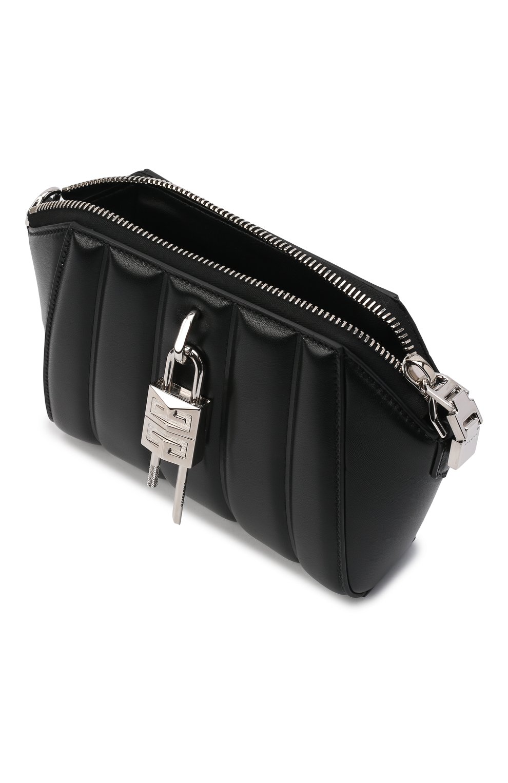 Женская сумка antigona lock xs GIVENCHY черного цвета, арт. BB50KDB16J | Фото 5 (Сумки-технические: Сумки top-handle; Материал: Натуральная кожа; Размер: mini; Ремень/цепочка: На ремешке)