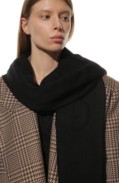 Женский шерстяной шарф GIORGIO ARMANI черного цвета, арт. 795209/2F124 | Фото 4 (Материал: Текстиль, Шерсть)