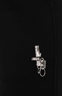 Женские хлопковые брюки GIVENCHY черного цвета, арт. BW50PXG0QV | Фото 5 (Стили: Гламурный; Длина (брюки, джинсы): Стандартные; Женское Кросс-КТ: Брюки-одежда, Джоггеры - брюки; Силуэт Ж (брюки и джинсы): Прямые; Региональные ограничения белый список (Axapta Mercury): RU; Материал сплава: Проставлено; Материал внешний: Хлопок; Драгоценные камни: Проставлено)