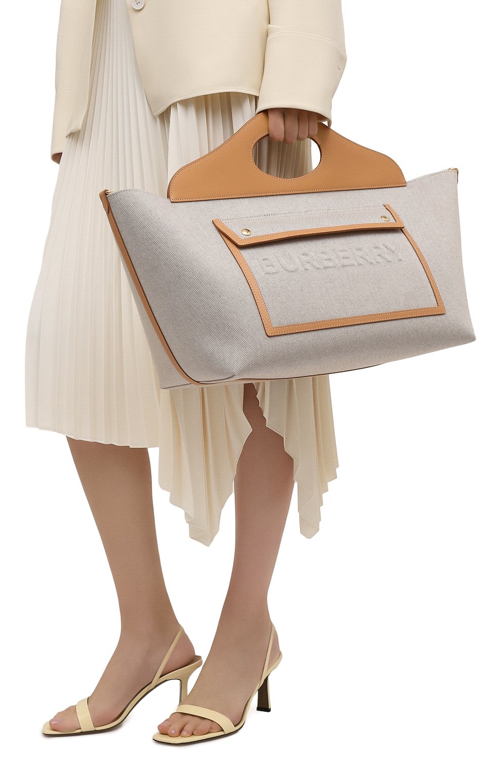 Женская сумка pocket cabas medium BURBERRY бежевого цвета, арт. 8039080 | Фото 2 (Сумки-технические: Сумки через плечо, Сумки top-handle; Размер: medium; Ремень/цепочка: На ремешке; Материал: Текстиль)
