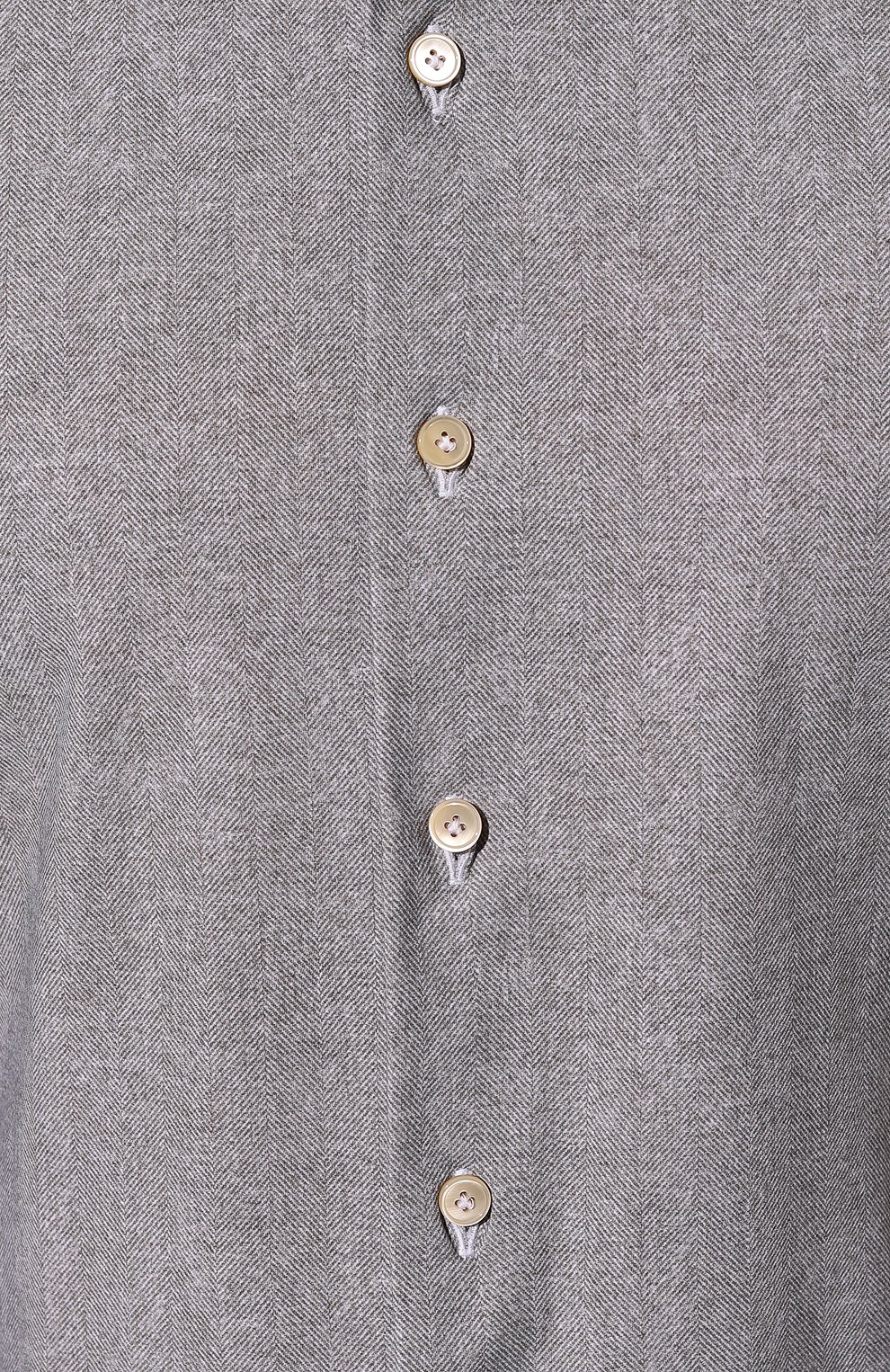Мужская рубашка ALESSANDRO GHERARDI серого цвета, арт. TECN02/71J6 | Фото 5 (Манжеты: На пуговицах; Рукава: Длинные; Рубашки М: Regular Fit; Воротник: Акула; Случай: Повседневный; Материал внешний: Синтетический материал; Длина (для топов): Стандартные; Материал сплава: Проставлено; Принт: Однотонные; Драгоценные камни: Проставлено; Стили: Кэжуэл)