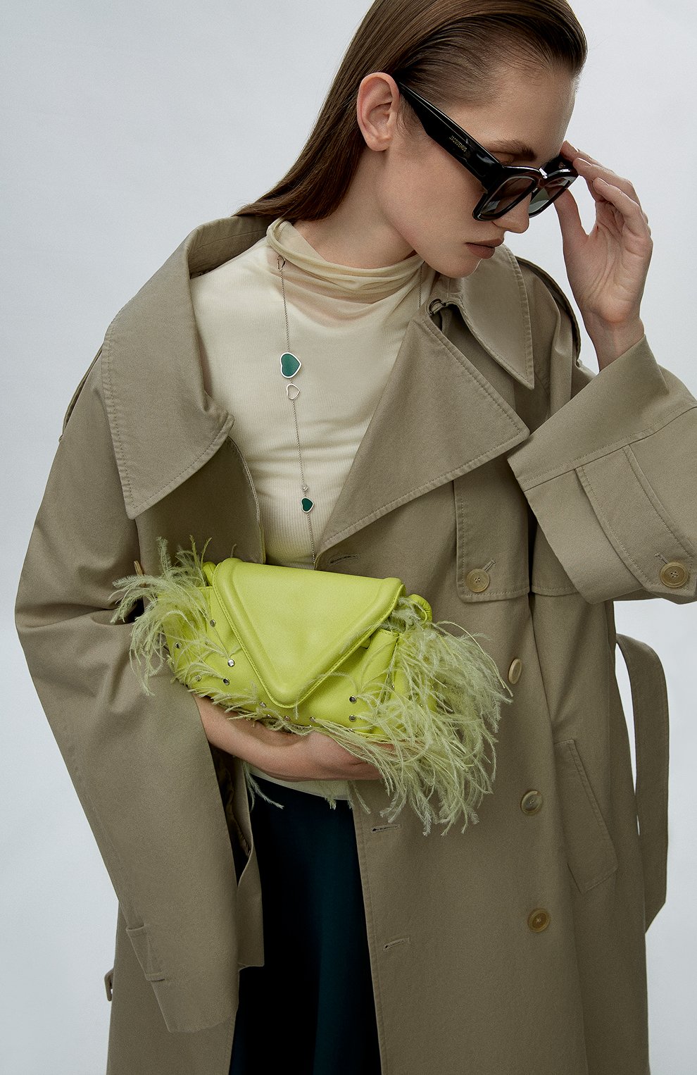 Женская сумка beak small BOTTEGA VENETA салатового цвета, арт. 666571/V13B1 | Фото 7 (Женское Кросс-КТ: Вечерняя сумка; Сумки-технические: Сумки через плечо; Материал: Натуральная кожа; Ремень/цепочка: На ремешке; Размер: small)