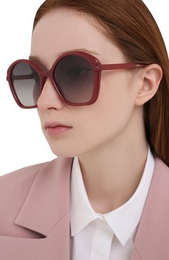 Женские солнцезащитные очки CHLOÉ красного цвета, арт. CH0003S | Фото 2 (Тип очков: С/з; Очки форма: Бабочка)