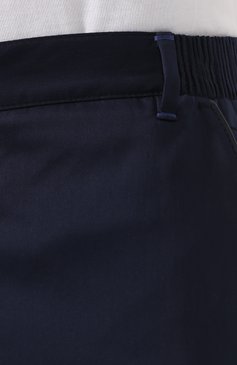 Мужские хлопковые брюки ZILLI темно-синего цвета, арт. M0T-D0162-C0LU1/R001 | Фото 5 (Силуэт М (брюки): Чиносы; Длина (брюки, джинсы): Стандартные; Случай: Повседневный; Региональные ограничения белый список (Axapta Mercury): RU; Материал внешний: Хлопок; Стили: Кэжуэл)