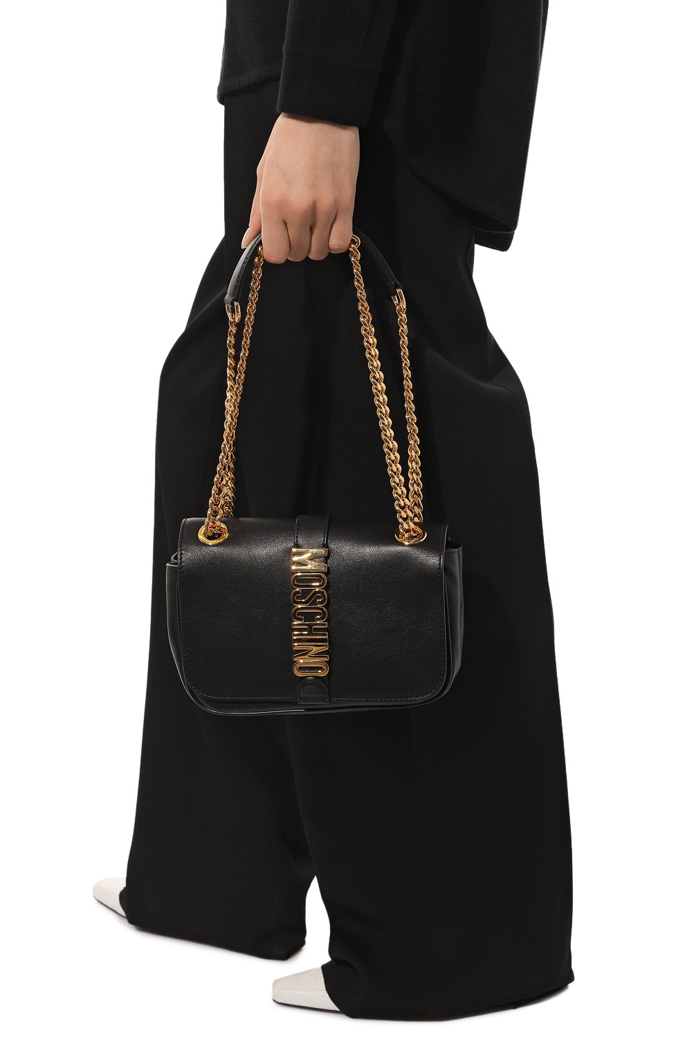 Женская сумка MOSCHINO черного цвета, арт. 2317 A7474/8008 | Фото 2 (Сумки-технические: Сумки через плечо; Материал: Натуральная кожа; Размер: small)
