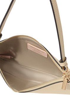 Женская сумка bonheur mini COCCINELLE кремвого цвета, арт. E5 LV3 55 P8 07 | Фото 4 (Сумки-технические: Сумки top-handle; Материал: Натуральная кожа; Размер: mini; Ремень/цепочка: На ремешке)