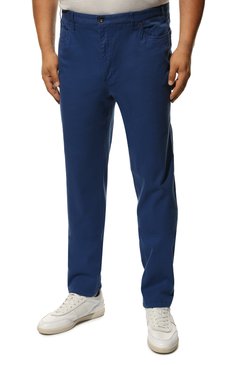 Мужские брюки HILTL темно-синего цвета, арт. PARKER/75290/60-70 | Фото 3 (Big sizes: Big Sizes; Длина (брюки, джинсы): Стандартные; Случай: Повседневный; Материал внешний: Хлопок, Лиоцелл, Растительное волокно; Стили: Кэжуэл)