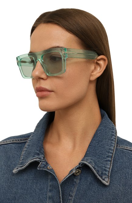 Женские солнцезащитные очки TOM FORD бирюзового цвета, арт. TF711 84V | Фото 2 (Тип очков: С/з; Оптика Гендер: оптика-женское; Очки форма: Квадратные)