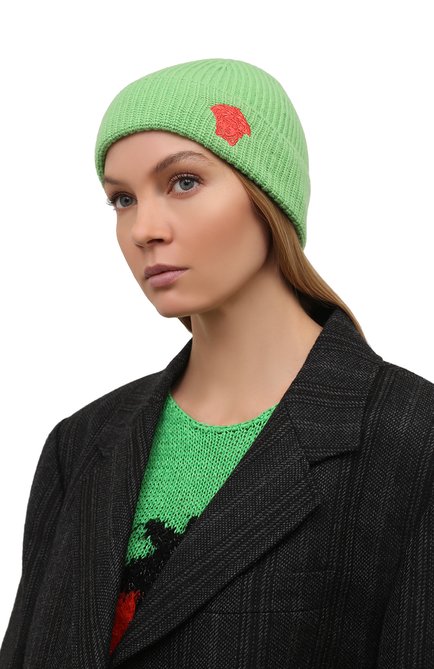 Женская кашемировая шапка VERSACE зеленого цвета, арт. 1001616/1A02749 | Фото 2 (Материал: Кашемир, Шерсть, Текстиль)