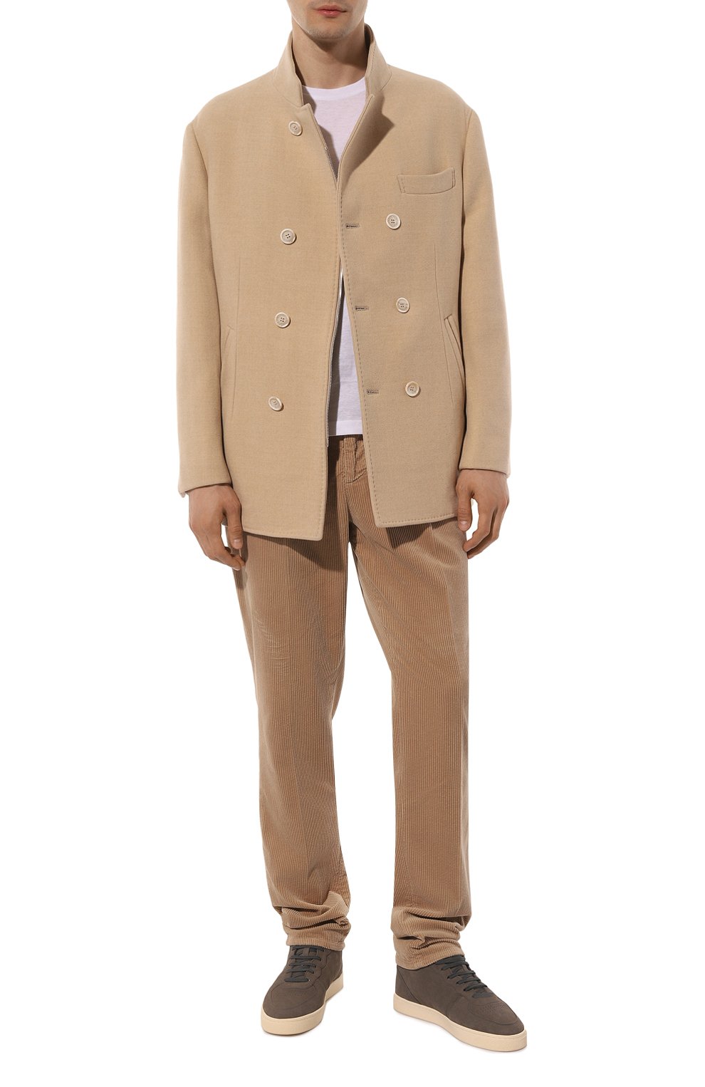 Мужской шерстяное пальто BRUNELLO CUCINELLI светло-бежевого цвета, арт. MQ4217003 | Фото 2 (Материал внешний: Шерсть; Рукава: Длинные; Материал сплава: Проставлено; Драгоценные камни: Проставлено; Дли на (верхняя одежда): Короткие; Мужское Кросс-КТ: пальто-верхняя одежда; Материал подклада: Купро; Стили: Кэжуэл)