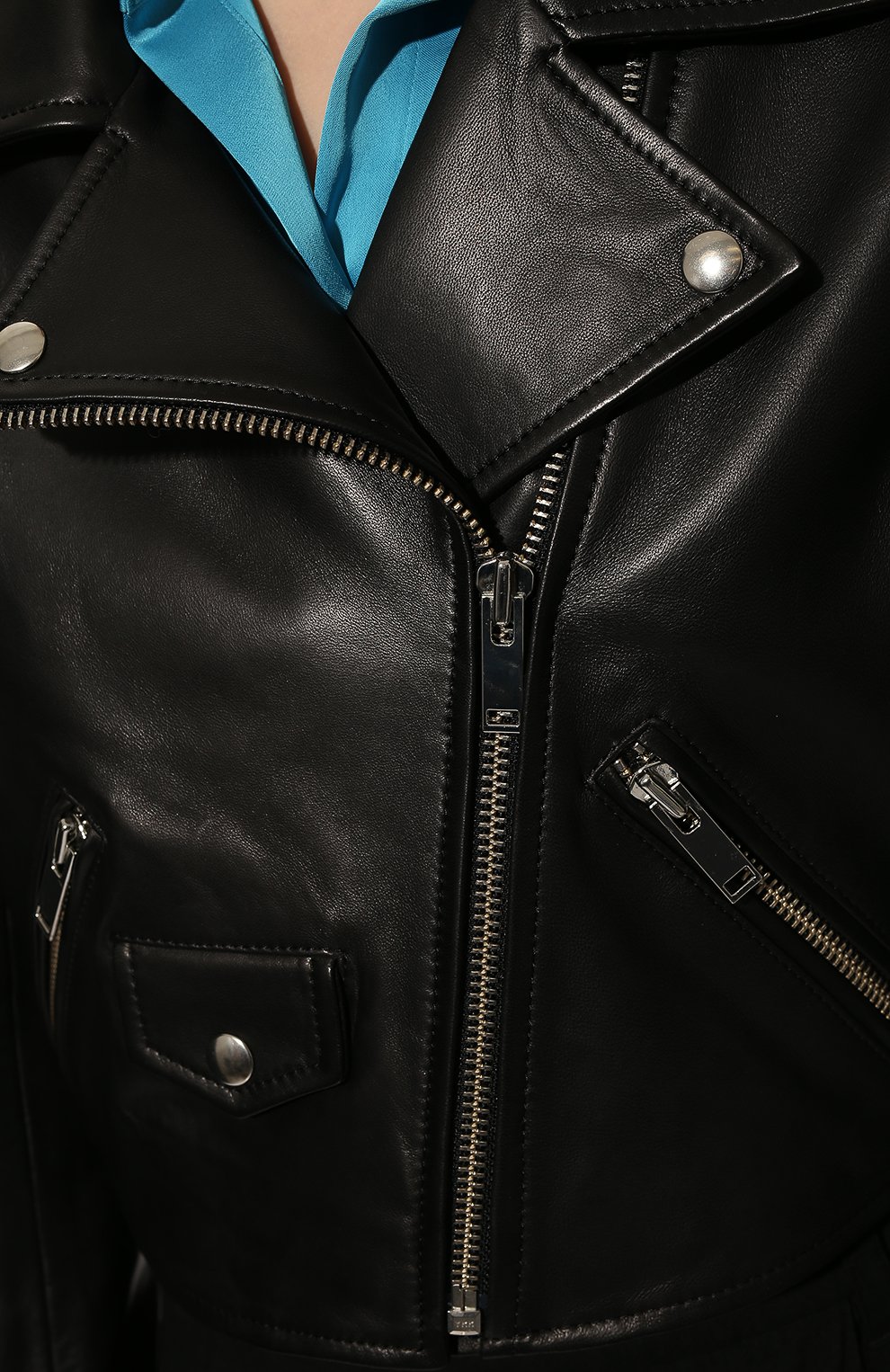 Женская кожаная куртка BATS черного цвета, арт. SS22_001SJ | Фото 5 (Кросс-КТ: Куртка; Рукава: Длинные; Стили: Гламурный; Материал сплава: Проставлено; Нос: Не проставлено; Материал внешний: Натуральная кожа; Драгоценные  камни: Проставлено; Женское Кросс-КТ: Замша и кожа; Длина (верхняя одежда): Короткие)