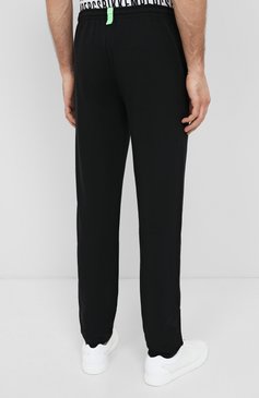 Мужские хлопковые брюки DIRK BIKKEMBERGS черного цвета, арт. VBKT04856 | Фото 4 (Длина (брюки, джинсы): Стандартные; Случай: Повседневный; Материал внешний: Хлопок)