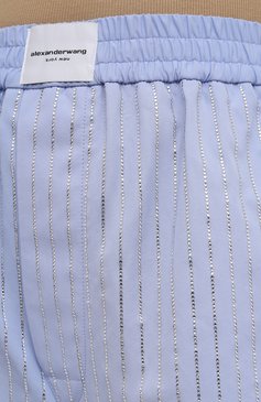 Женские хлопковые шорты ALEXANDER WANG голубого цвета, арт. 1WC2214328 | Фото 5 (Женское Кросс-КТ: Шорты-одежда; Длина Ж (юбки, платья, шорты): Мини; Принт: С принтом; Региональные ограничения белый список (Axapta Mercury): RU; Материал внешний: Хлопок; Стили: Спорт-шик)