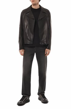Мужские кожаные кеды oversized ALEXANDER MCQUEEN черного цвета, арт. 645868 WIBNV | Фото 2 (Материал внутренний: Натуральная кожа; Стили: Классический; Материал утеплителя: Без утеплителя; Подошва: Массивная)