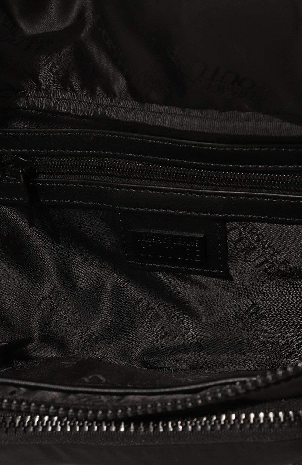 Мужская текстильная поясная сумка VERSACE JEANS COUTURE черного цвета, арт. 74YA4B93/ZS394 | Фото 5 (Случай: Повседневный; Размер: medium; Стили: Спорт-шик; Ремень/цепочка: На ремешке; Материал: Текстиль)