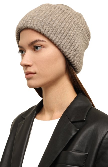 Женская шапка из шерсти и кашемира ADDICTED бежевого цвета, арт. MK924 | Фото 2 (Материал: Шерсть, Т екстиль)