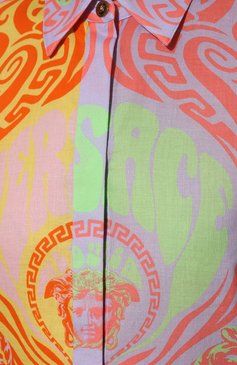 Женская хлопковая рубашка VERSACE разноцветного цвета, арт. 1001360/1A02879 | Фото 5 (Рукава: Длинные; Женское Кросс-КТ: Рубашка-одежда; Длина (для топов): Стандартные; Принт: С принтом; Материал внешний: Хлопок; Стили: Романтичный)