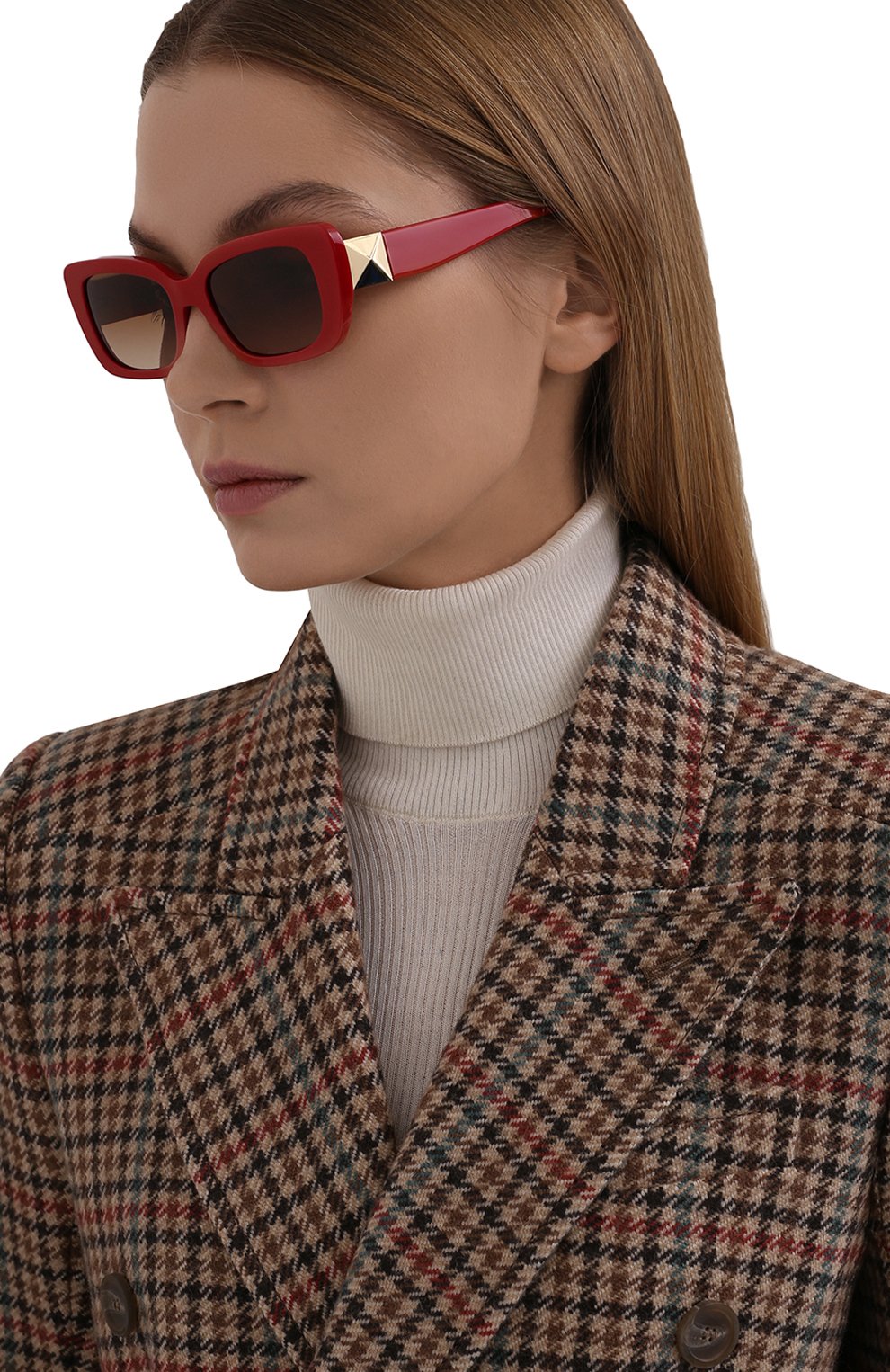 Женские солнцезащитные очки VALENTINO красного цвета, арт. 4096-511013 | Фото 2 (Региональные ограничения белый список (Axapta Mercury): RU; Тип очков: С/з; Оптика Гендер: оптика-женское; Очки форма: Прямоугольные)