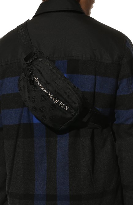 Мужская текстильная поясная сумка ALEXANDER MCQUEEN черного цвета, арт. 625512/1AAAK | Фото 2 (Ремень/цепочка: На ремешке; Материал: Текстиль; Размер: small; Случай: Повседневный)
