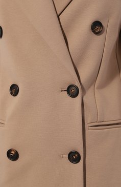 Женский хлопковый жакет BRUNELLO CUCINELLI бежевого цвета, арт. M0R242368P | Фото 5 (Рукава: Длинные; Случай: Повседневный; Длина (для топов): Стандартные; Материал сплава: Проставлено; Материал внешний: Хлопок; Драгоценные камни: Проставлено; 1-2-бортные: Двубортные; Женское Кросс-КТ: Жакет-одежда; Стили: Кэжуэл)