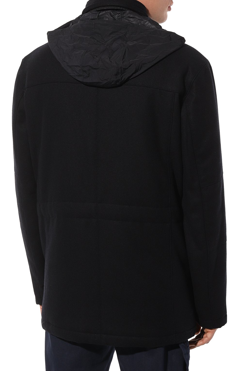 Мужская куртка CORNELIANI темно-синего цвета, арт. 9225B9-3820157 | Фото 4 (Кросс-КТ: Куртка; Материал внешний: Шерсть, Синтетический материал; Рукава: Длинные; Мужское Кросс-КТ: утепленные куртки; Материал сплава: Проставлено; Материал подклада: Синтетический материал; Драгоценные камни: Проставлено; Длина (верхняя одежда): Короткие; Стили: Кэжуэл)