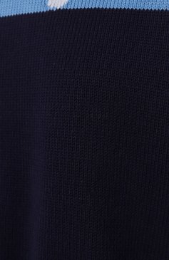 Женский хлопковый свитер EMPORIO ARMANI синего цвета, арт. 3R2MT2/2M09Z | Фото 6 (Женское Кросс-КТ: Свитер-одежда; Материал сплава: Проставлено; Материал внешний: Хлопок; Стили: Спорт-шик; Драгоценные камни: Проставлено)