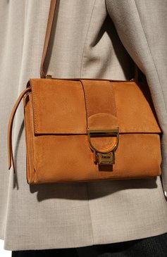 Женская сумка arlettis COCCINELLE светло-коричневого цвета, арт. E1 LD6 12 07 01 | Фото 2 (Сумки-технические: Сумки через плечо; Материал: Натуральная кожа; Ремень/цепочка: На ремешке; Размер: small)