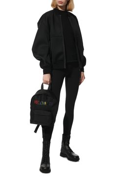 Женский рюкзак VETEMENTS черного цвета, арт. UE52BA740B 1302/W | Фото 3 (Размер: medium; Материал: Текстиль)