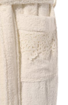 Мужской халат FRETTE кремвого цвета, арт. FS6667 22D581 0000 | Фото 5 (Рукава: Длинные; Re-sync: On; Кросс-КТ: домашняя одежда; Региональные ограничения белый список (Axapta Mercury): Не проставлено; Материал сплава: Проставлено; Нос: Не проставлено; Материал внешний: Хлопок; Длина (верхняя одежда): Длинные; Драгоценные камни: Проставлено)