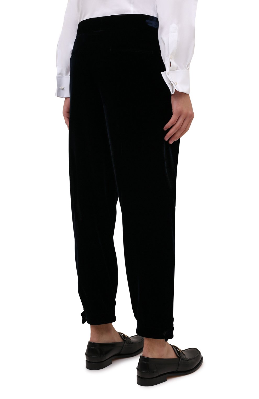 Мужские брюки GIORGIO ARMANI темно-синего цвета, арт. 1WGPP0L1/T0025 | Фото 4 (Материал внешний: Купро, Вискоза, Растительное волокно; Длина (брюки, джинсы): Стандартные; Случай: Повседневный; Материал сплава: Проставлено; Драгоценные камни: Проставлено; Материал подклада: Купро; Стили: Кэжуэл)